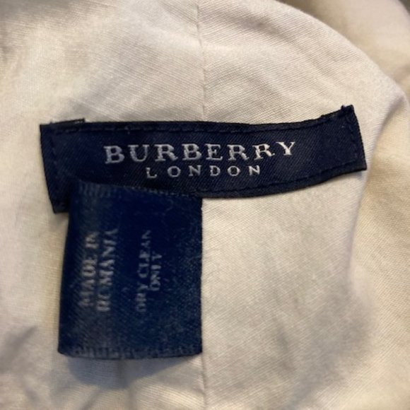 Burberry Vintage Check Bucket Hat - Picture 5 of 5